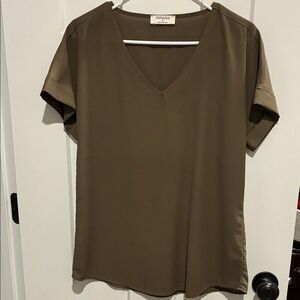 Zenana Outfitters Olive V-Neck Short Sleeve Top